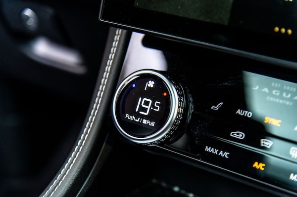 Used Jaguar F-Pace 2021 for sale - 74834231: Photo 24