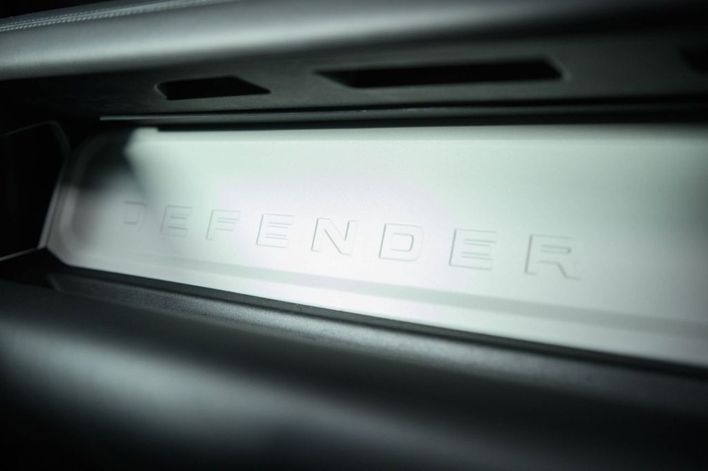 Used Land Rover Defender 2020 for sale - 77341978: Photo 31