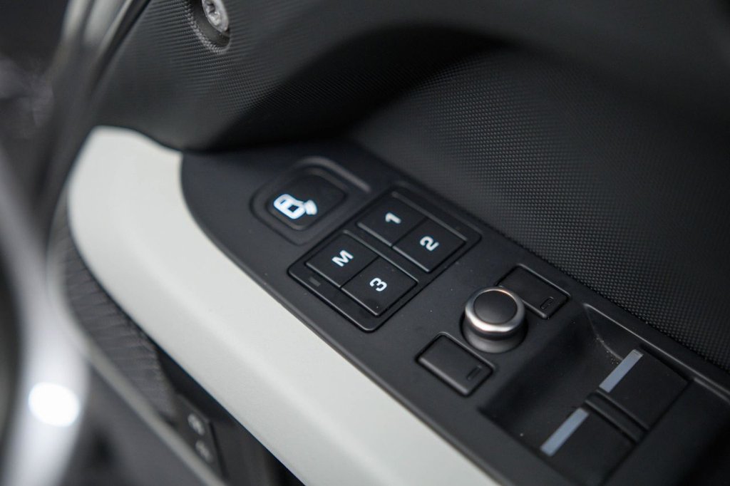 Used Land Rover Defender 2020 for sale - 77341978: Photo 39