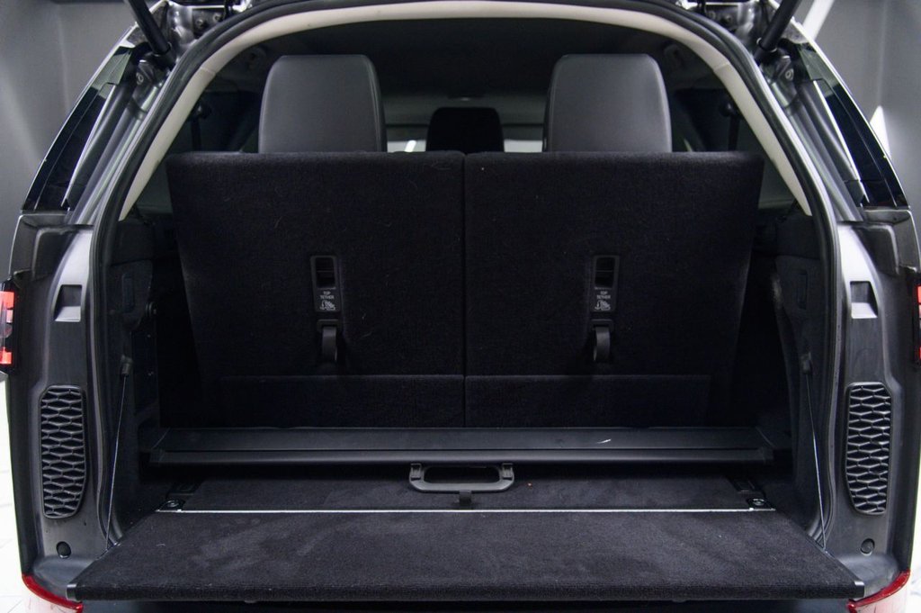 Used Land Rover Discovery 2018 for sale - 76962175: Photo 13