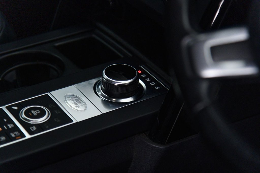 Used Land Rover Discovery 2018 for sale - 76962175: Photo 17