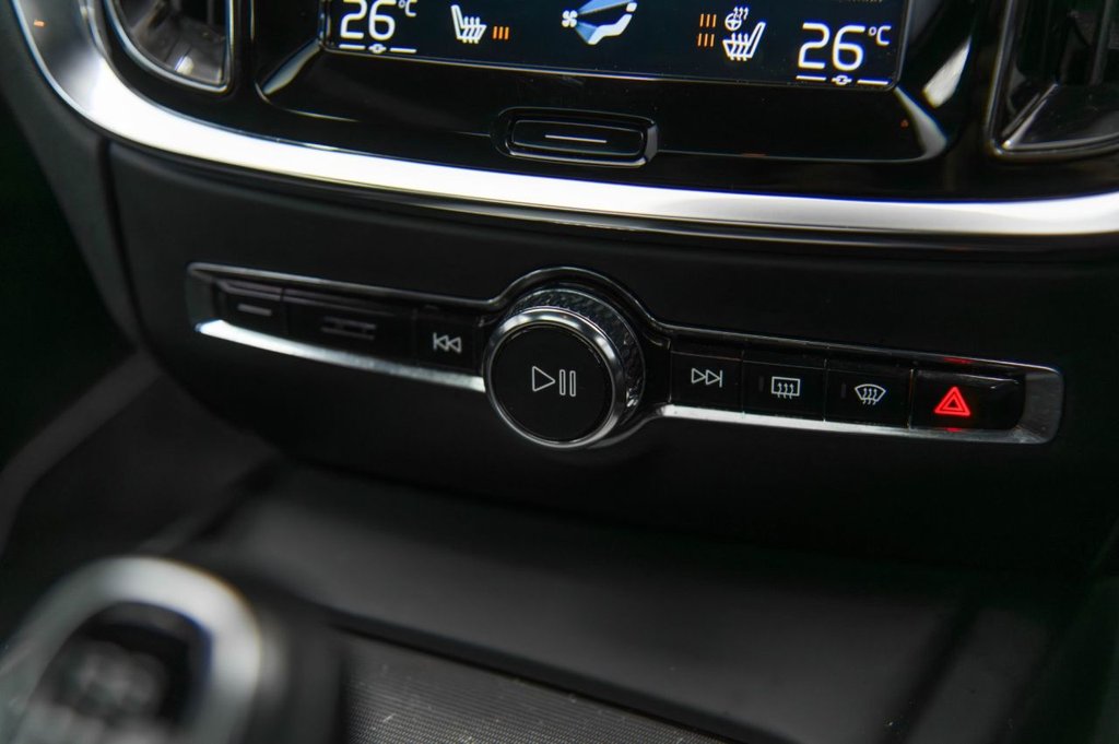 Used Volvo V60 2019 for sale - 76900816: Photo 16