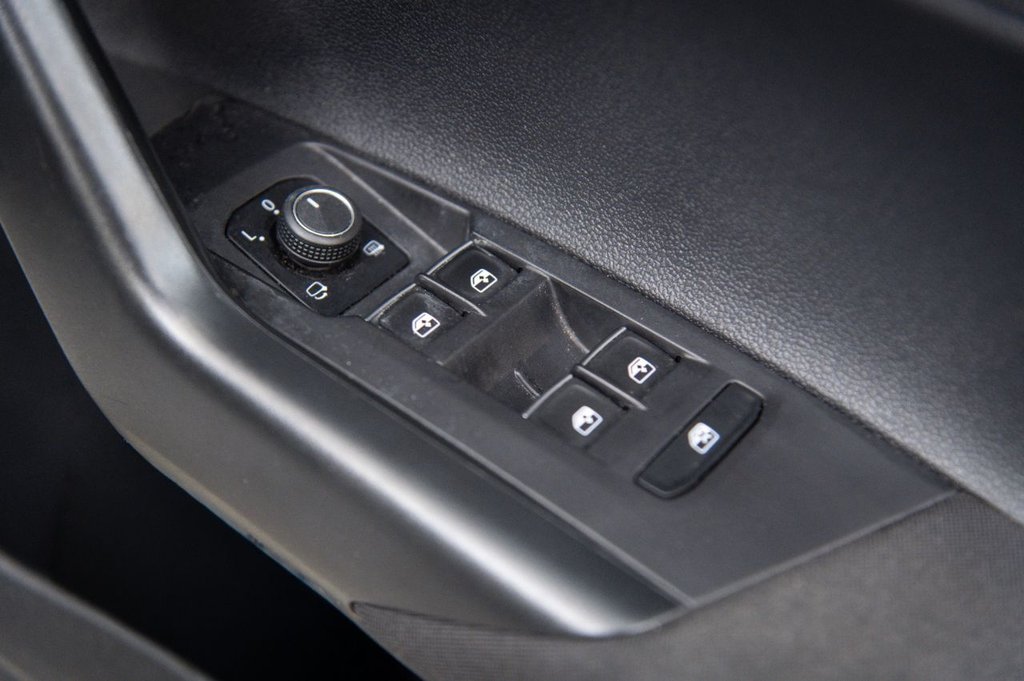 Used Volkswagen Taigo 2023 for sale - 76280269: Photo 35