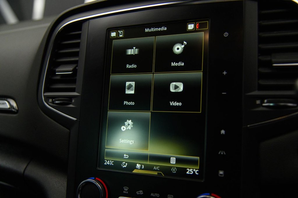 Used Renault Megane 2019 for sale - 76797815: Photo 18