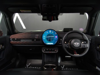 Used MINI Hatch 2025 for sale - 77065105: Photo