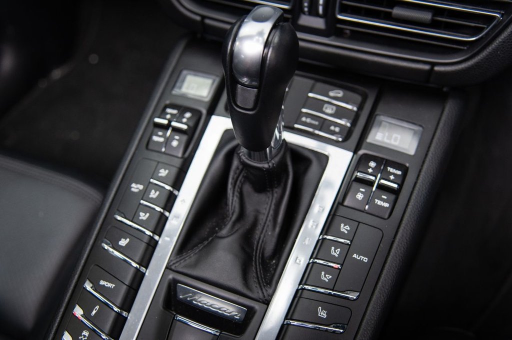 Used Porsche Macan 2019 for sale - 75896537: Photo 24