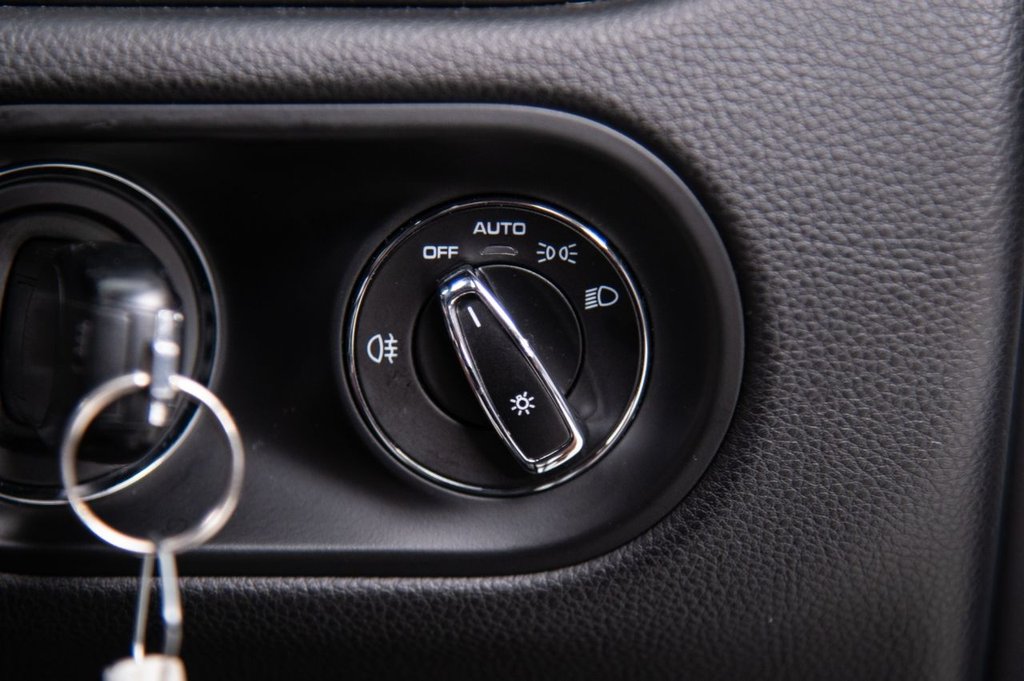 Used Porsche Macan 2019 for sale - 75896537: Photo 43