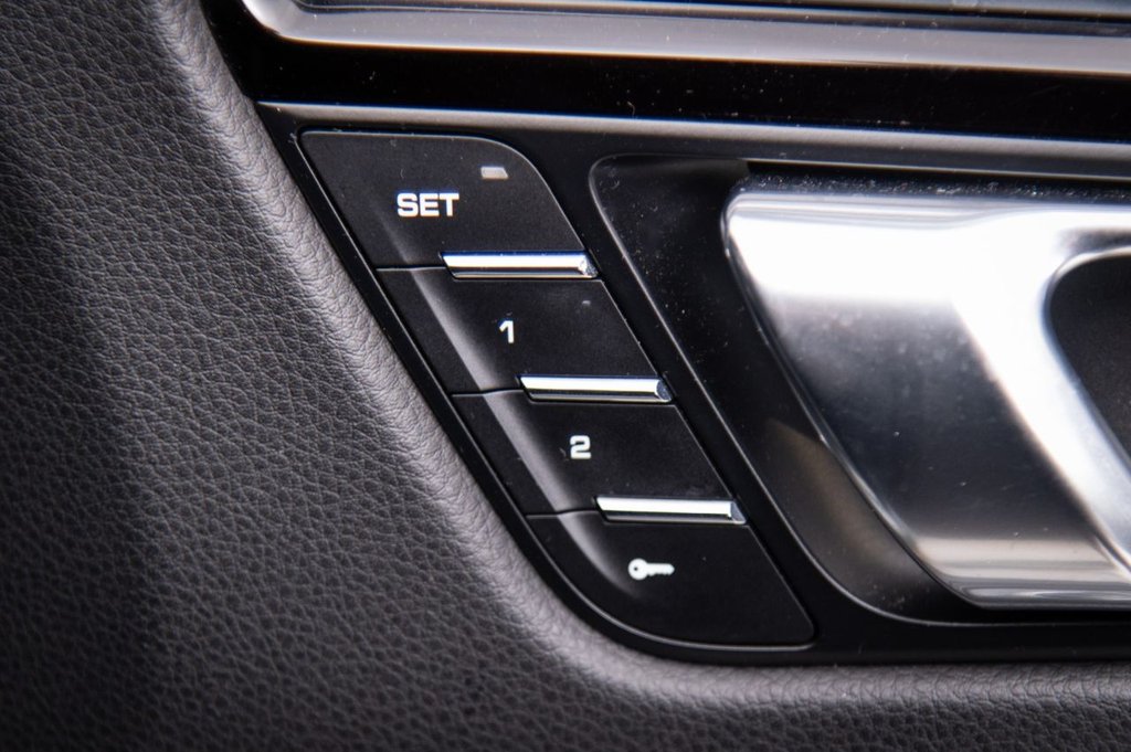 Used Porsche Macan 2019 for sale - 75896537: Photo 45