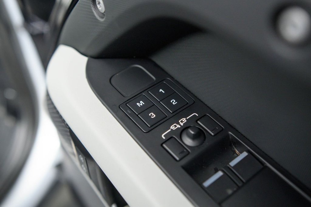 Used Land Rover Defender 2024 for sale - 77583533: Photo 27