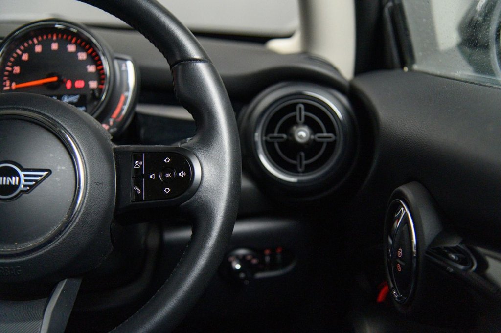 Used MINI Hatch 2021 for sale - 76973825: Photo 15