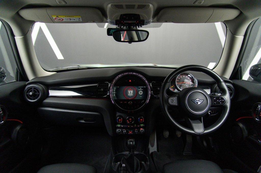 Used MINI Hatch 2021 for sale - 76973825: Photo 2