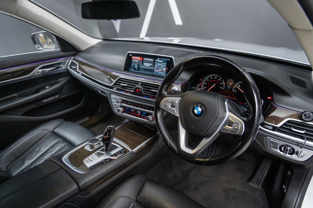Used BMW 7 Series 2017 for sale - 76582812: Photo 2