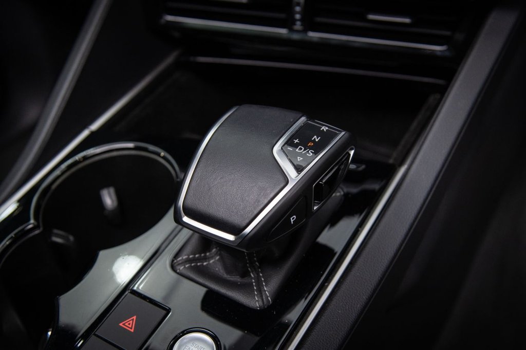 Used Volkswagen Touareg 2020 for sale - 75802025: Photo 30