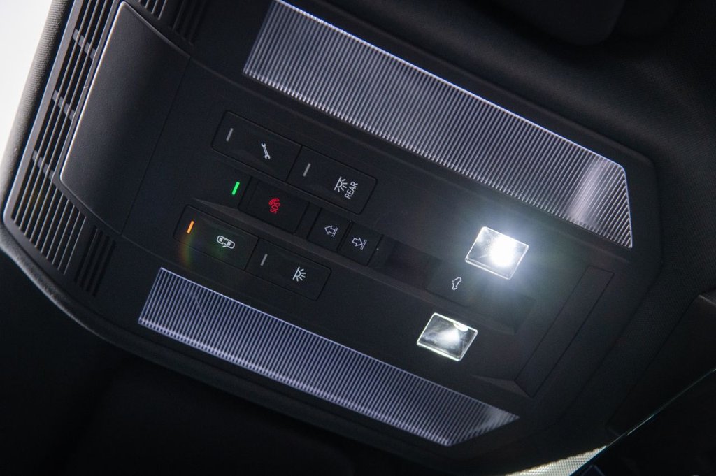 Used Volkswagen Touareg 2020 for sale - 75802025: Photo 31