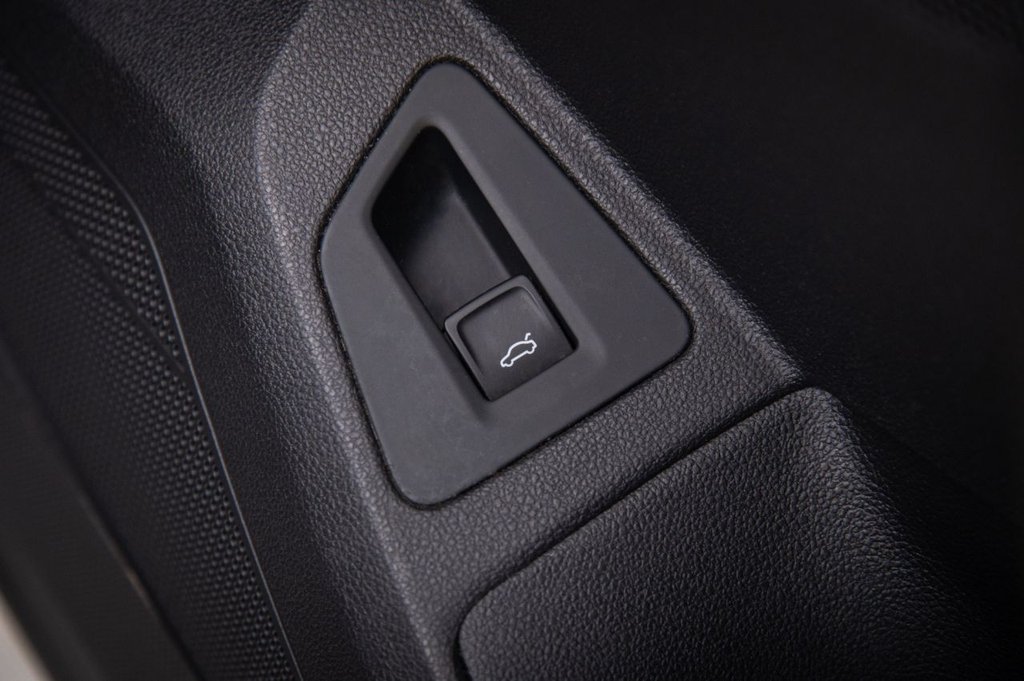 Used Volkswagen Touareg 2020 for sale - 75802025: Photo 48
