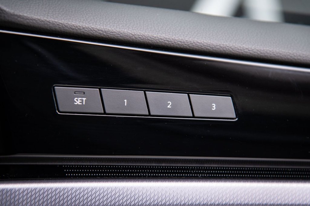Used Volkswagen Touareg 2020 for sale - 75802025: Photo 49
