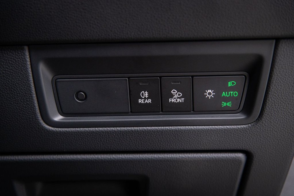 Used Volkswagen Touareg 2020 for sale - 75802025: Photo 50