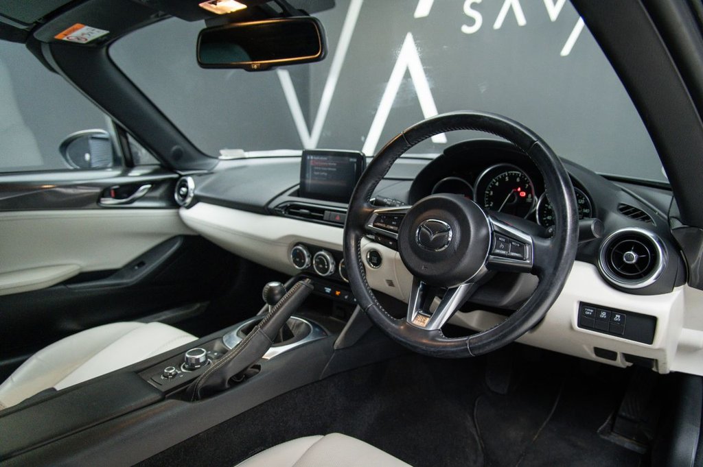 Used Mazda MX-5 2021 for sale - 76279420: Photo 2