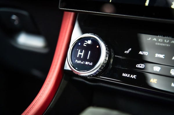 Used Jaguar F-Pace 2022 for sale - 73727315: Photo 16