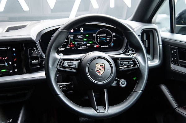 Used Porsche Cayenne 2023 for sale - 75444722: Photo 47
