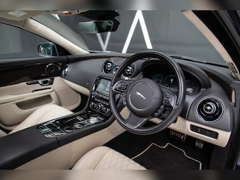 Used Jaguar XJ 2019 for sale - 75727590: Photo
