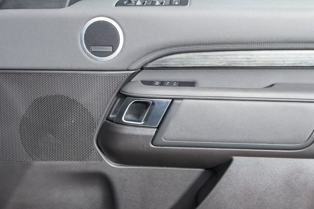 Used Land Rover Discovery 2018 for sale - 78083038: Photo 26