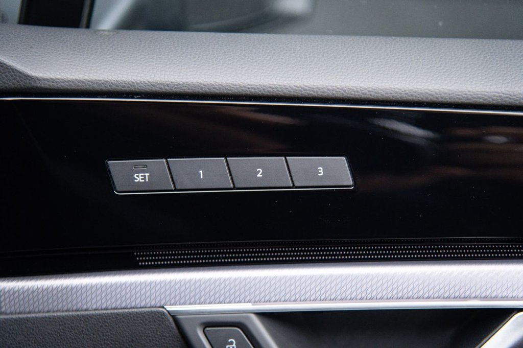 Used Volkswagen Touareg 2020 for sale - 77072322: Photo 33