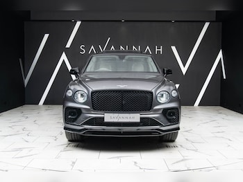 Used Bentley Bentayga 2023 for sale - 79300987: Photo
