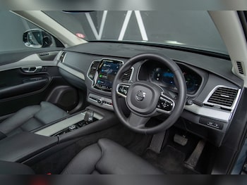 Used Volvo XC90 2023 for sale - 76256458: Photo