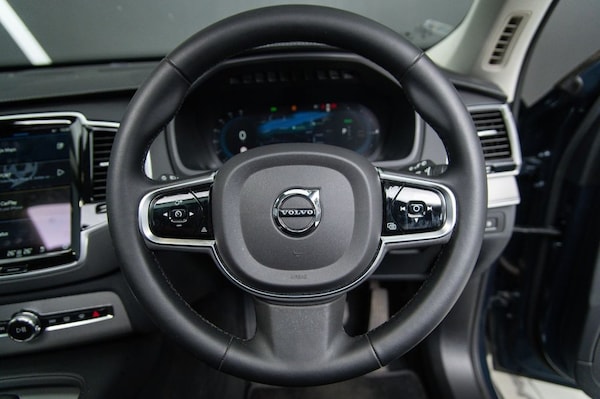 Used Volvo XC90 2023 for sale - 76256458: Photo 40