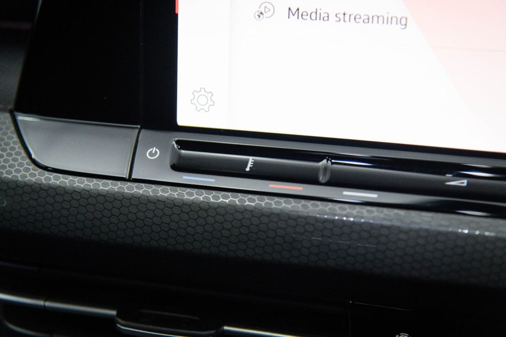 Used Volkswagen Golf 2021 for sale - 77302050: Photo 27