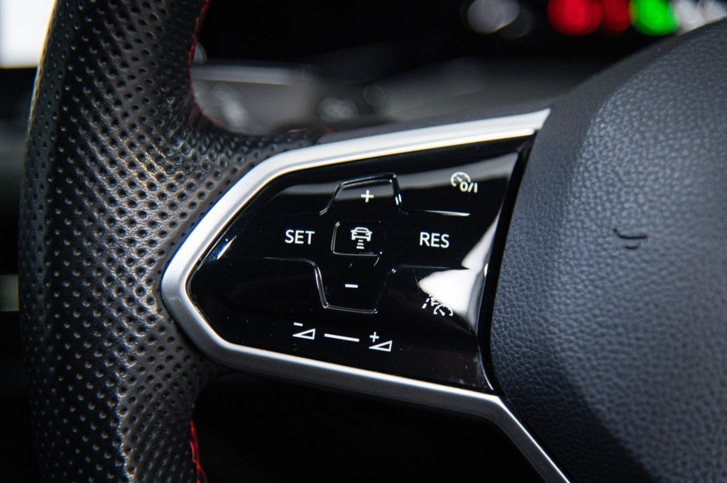 Used Volkswagen Golf 2021 for sale - 77302050: Photo 43