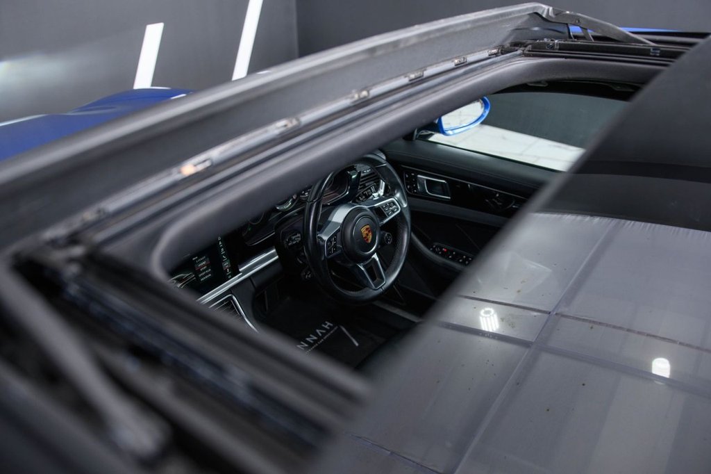 Used Porsche Panamera 2018 for sale - 77153645: Photo 12