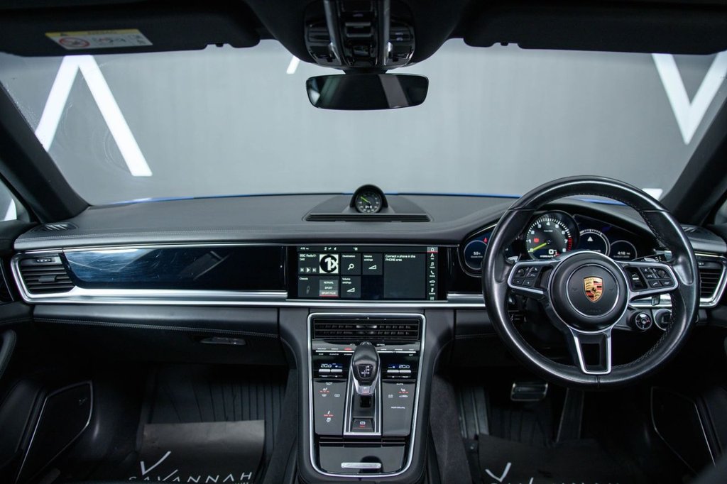 Used Porsche Panamera 2018 for sale - 77153645: Photo 2