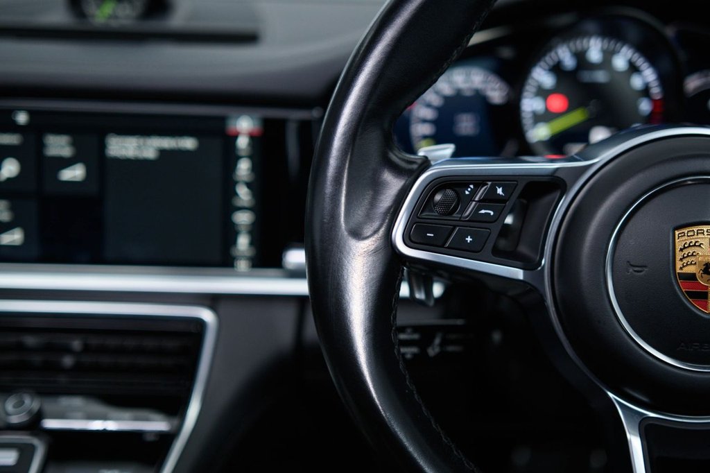 Used Porsche Panamera 2018 for sale - 77153645: Photo 20