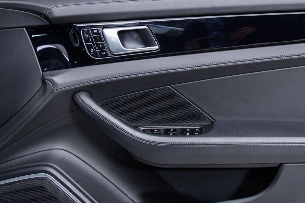 Used Porsche Panamera 2018 for sale - 77153645: Photo 30