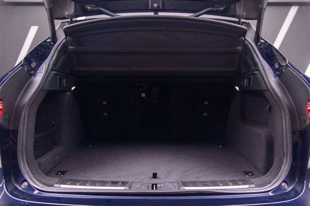 Used Jaguar F-Pace 2022 for sale - 76841270: Photo 11