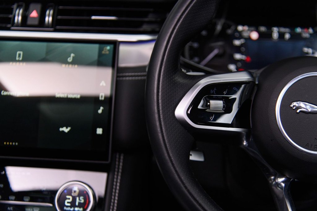 Used Jaguar F-Pace 2022 for sale - 76841270: Photo 16