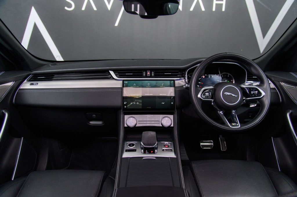 Used Jaguar F-Pace 2022 for sale - 76841270: Photo 2