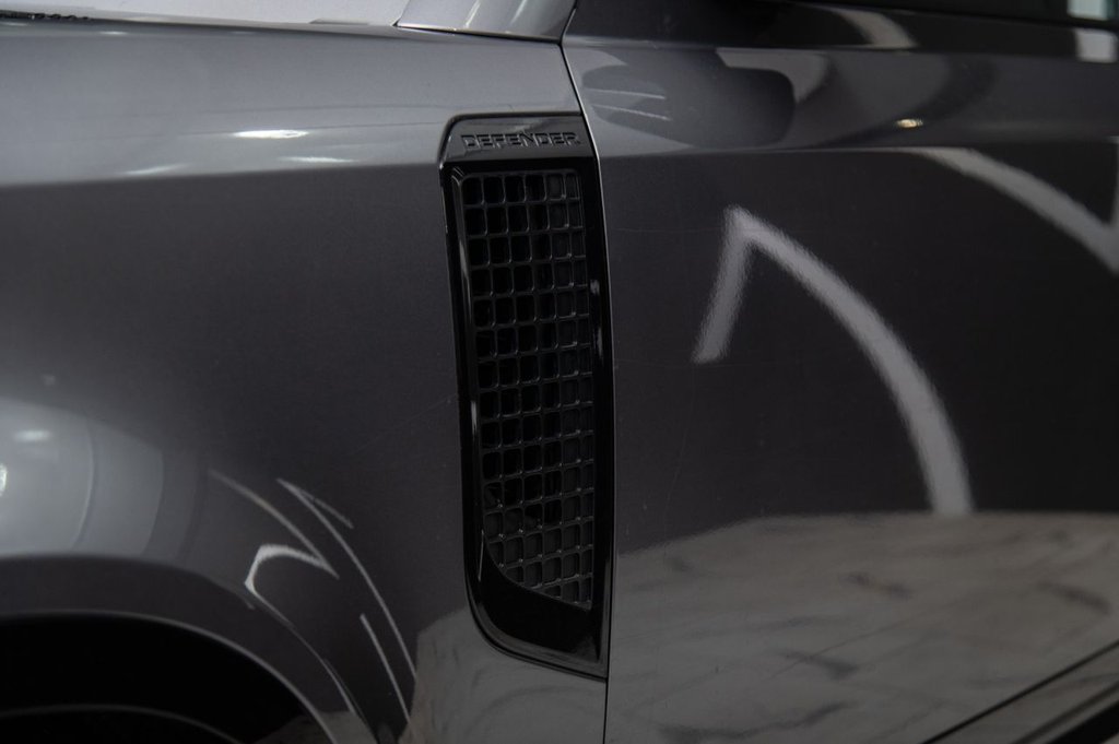 Used Land Rover Defender 2022 for sale - 76256218: Photo 11