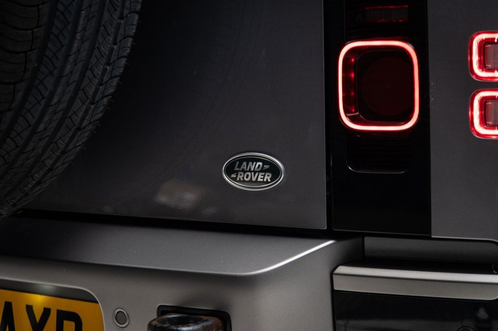 Used Land Rover Defender 2022 for sale - 76256218: Photo 12