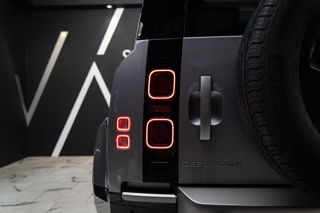 Used Land Rover Defender 2022 for sale - 76256218: Photo 13