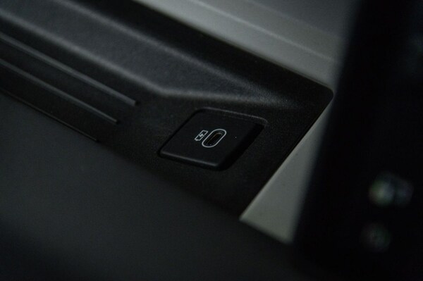 Used Land Rover Defender 2022 for sale - 76256218: Photo 18