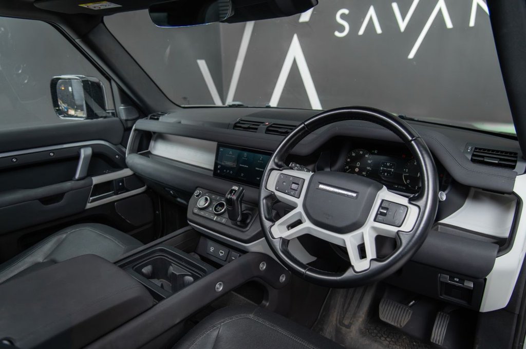 Used Land Rover Defender 2022 for sale - 76256218: Photo 2