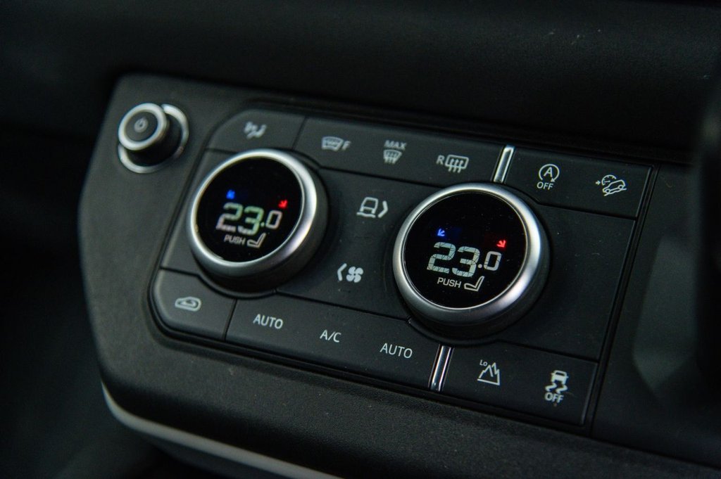 Used Land Rover Defender 2022 for sale - 76256218: Photo 22