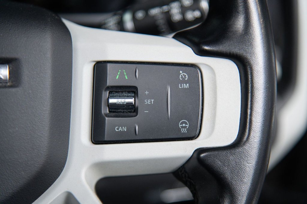 Used Land Rover Defender 2022 for sale - 76256218: Photo 27