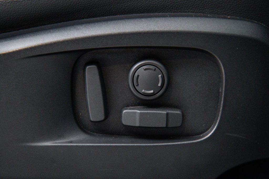 Used Land Rover Defender 2022 for sale - 76256218: Photo 32