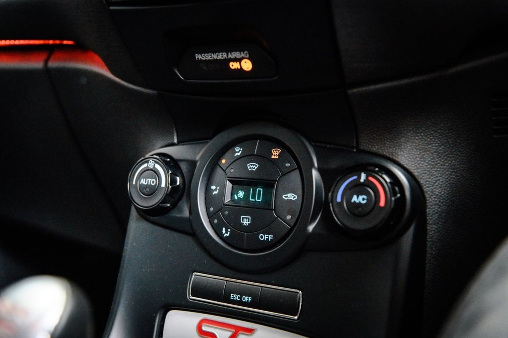 Used Ford Fiesta 2016 for sale - 76546413: Photo 16