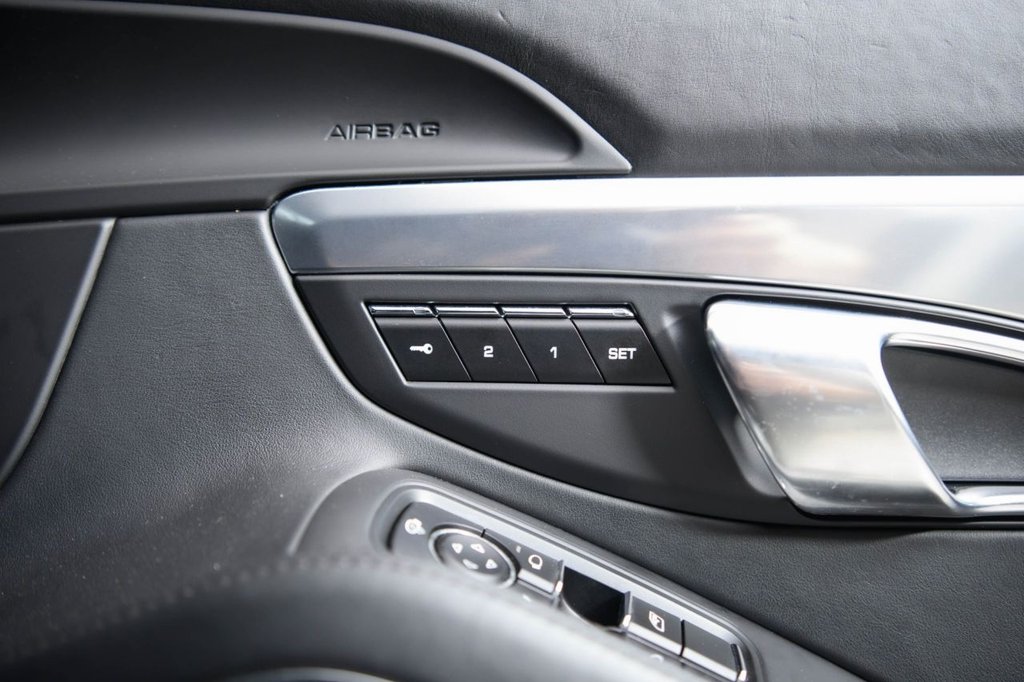 Used Porsche 718 Boxster 2016 for sale - 77936981: Photo 31