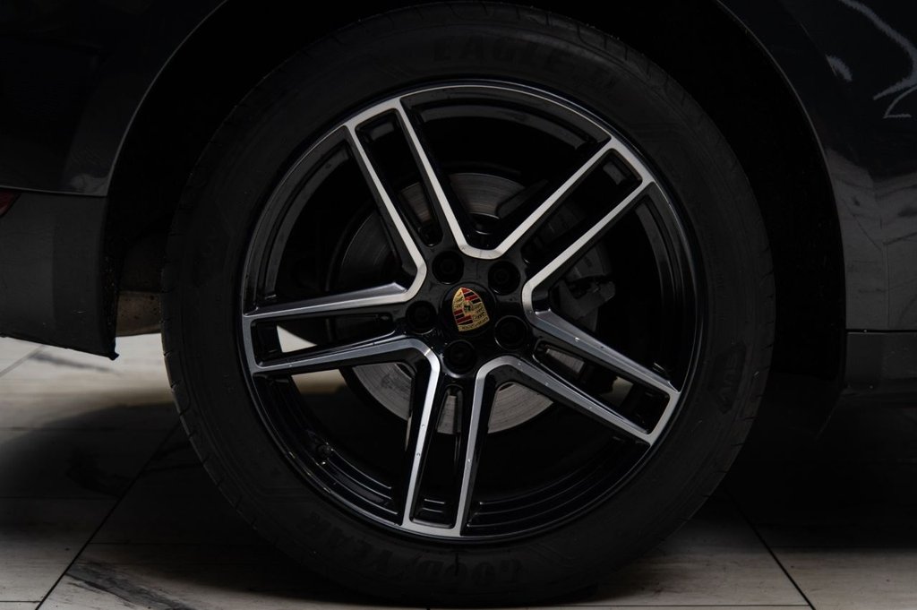 Used Porsche Macan 2020 for sale - 76400497: Photo 10